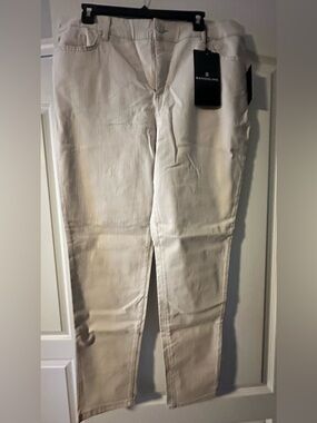 Bandolino Beige Slim Trousers